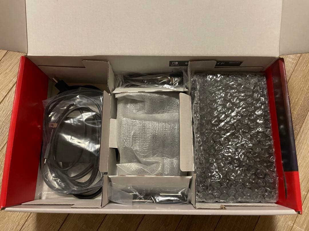 【美品】Nintendo Switch 本体