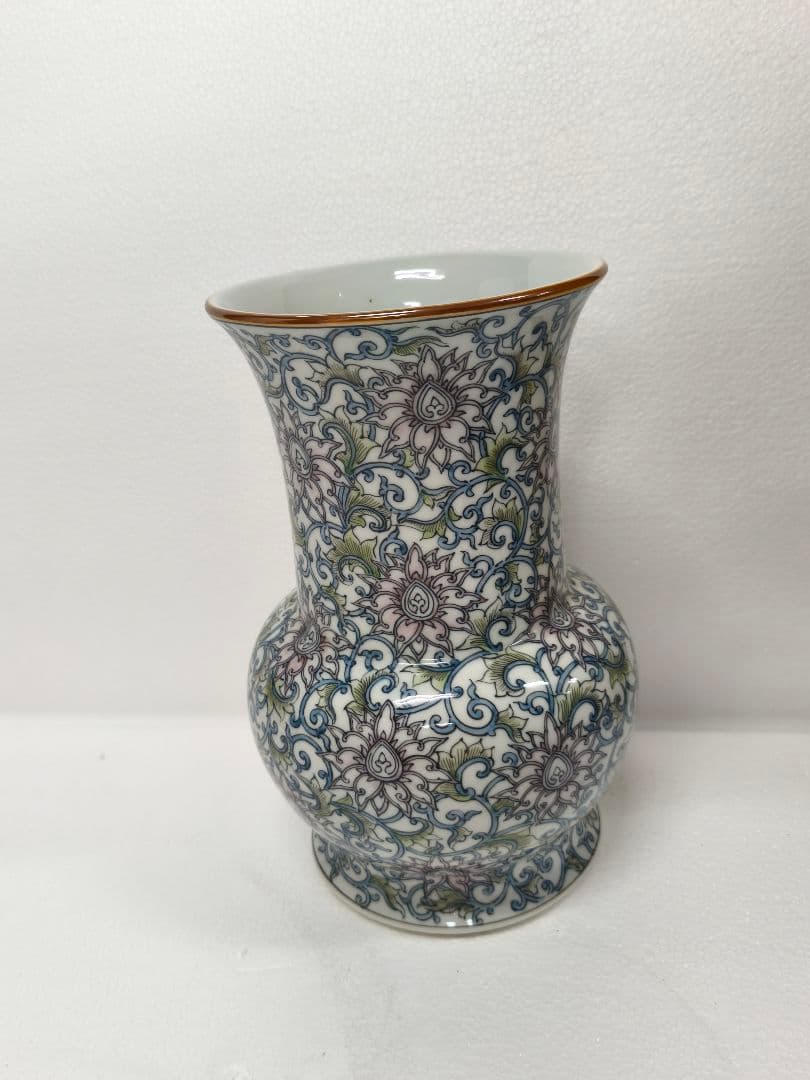 『河本礫亭』作　色絵染付華唐草図花瓶☆高30ｃｍ　磁彩/彩色　大型　花器　飾壷 河本礫亭』作 色絵染付華唐草図花瓶☆高30cm 磁彩/