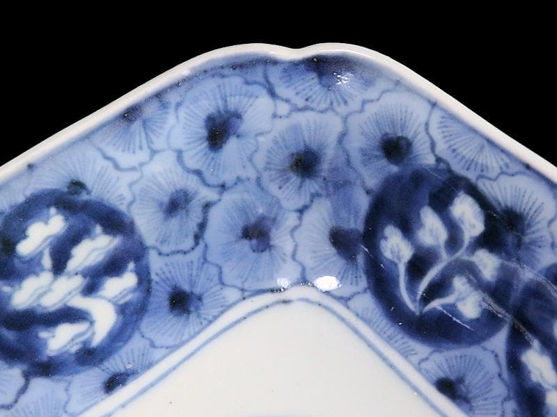 古伊万里 染付 撫子繋ぎ 丸紋に松と鶴の図 四方皿