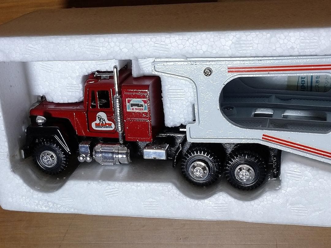 ダイヤペット　ミニカー2台セット　T55タンクローリー＆T54キャリアカー