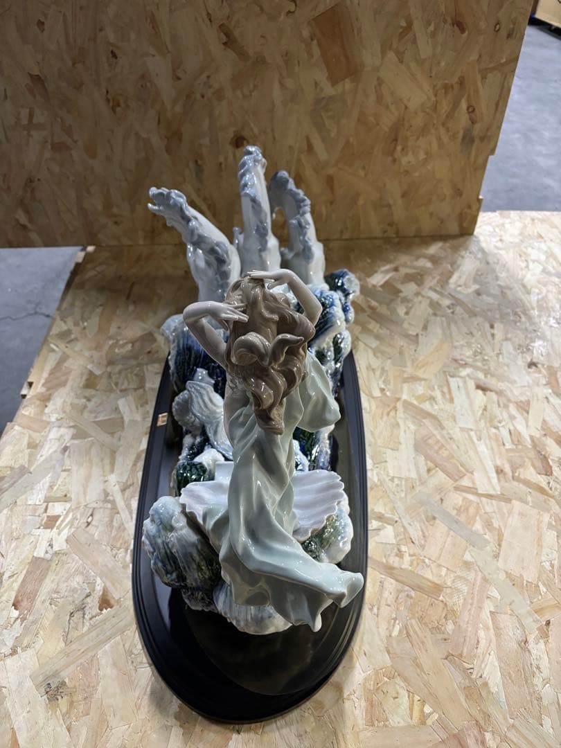 リヤドロ限定1000体ヴィーナスの誕生 The birth of venus