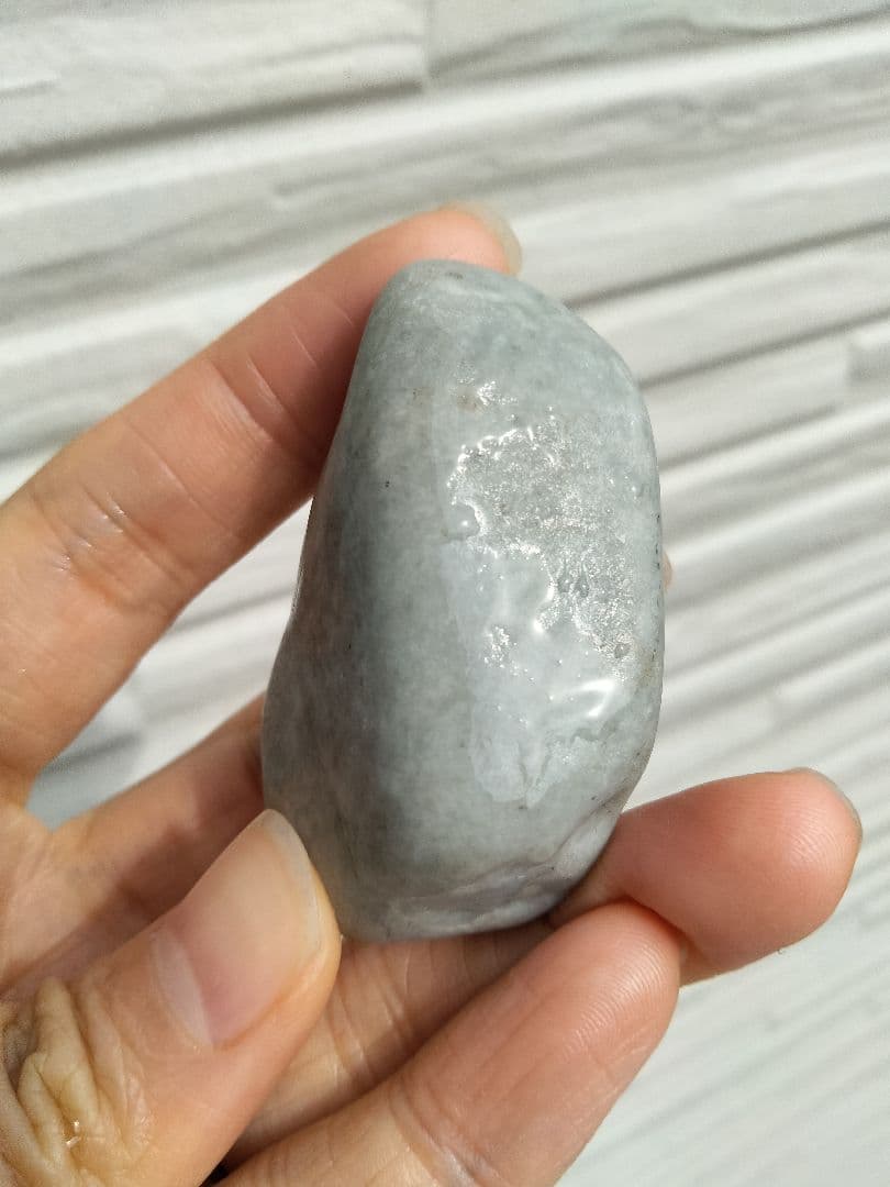 国石翡翠 新潟県 糸魚川市姫川翡翠 原石 翡翠53g 翡翠 糸魚川ヒスイ