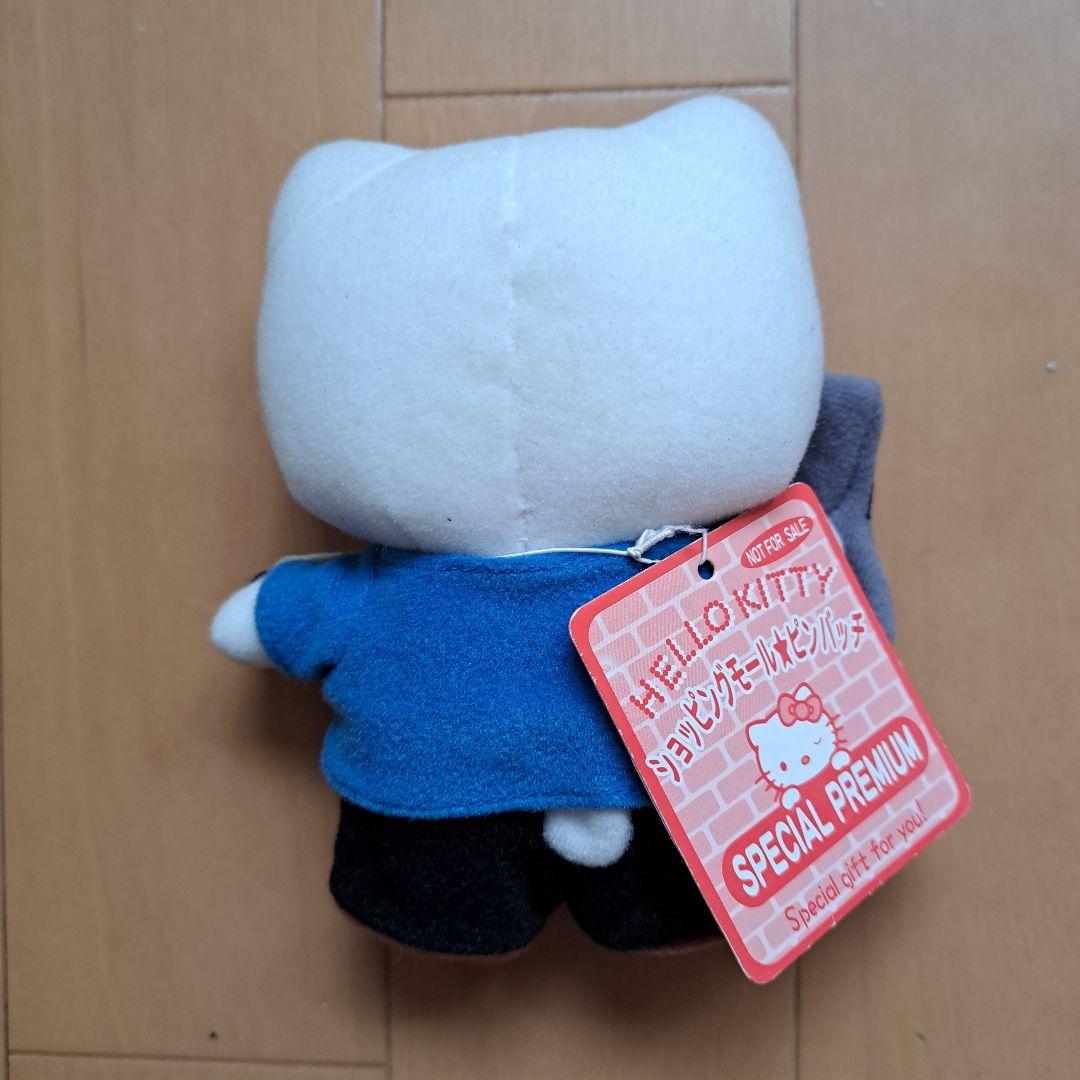 激レア　キティショッピングモールピンバッチ　マスコット　非売品