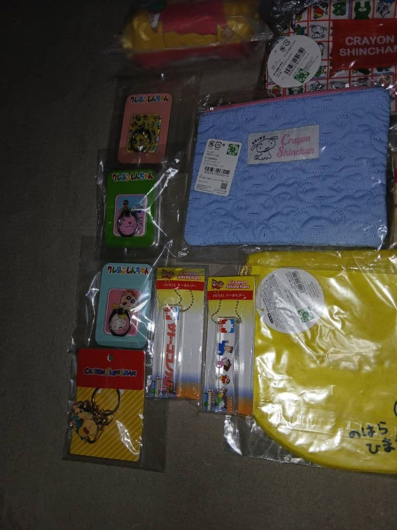 クレヨンしんちゃん ポーチ などセット