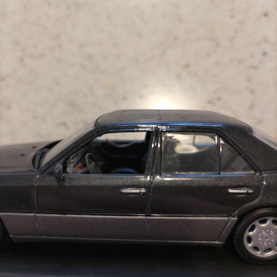 メルセデス W124 Eクラス 後期型モデルカー