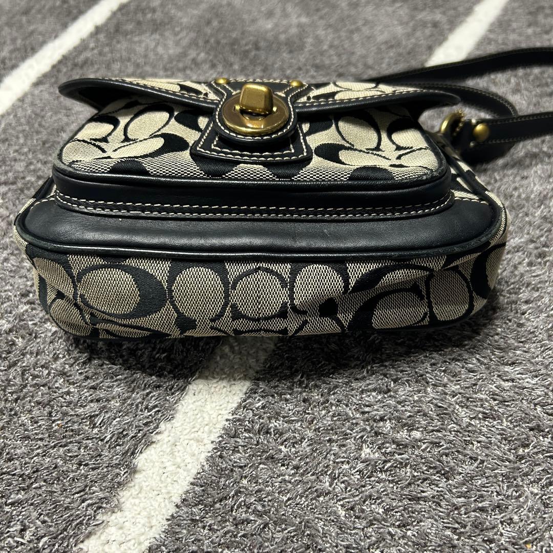 希少 美品 コーチ ショルダーバッグ シグネチャー ターンロック クロスボディ