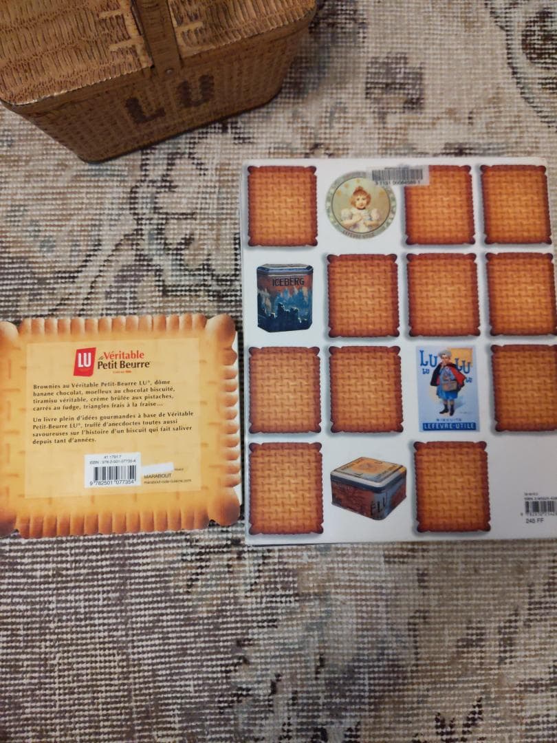フランスLUビスケット本2冊