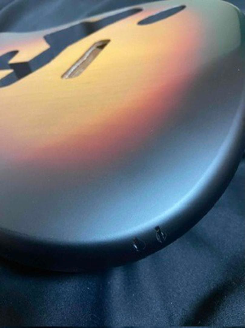 ストラトキャスター サンバーストボディとローストメイプルネックセット打痕の為特価