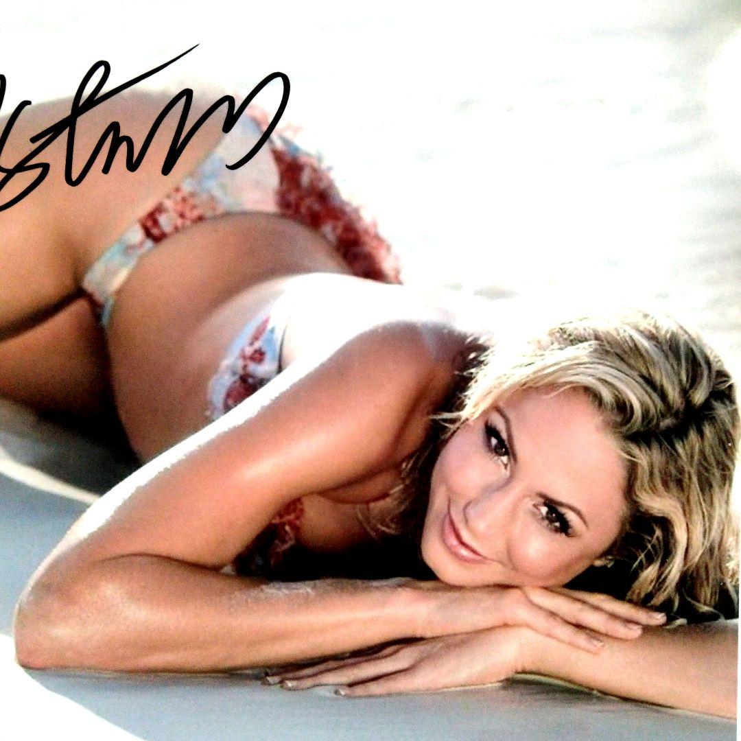 ステイシー・キーブラー直筆サイン入り超大型写真…