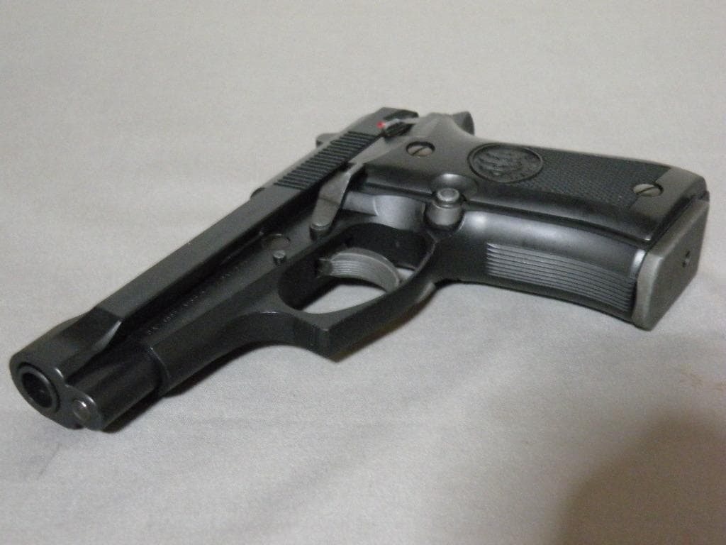 A*a様 ウエスタンアームズ ベレッタ M84F BB ブローバック WA M8