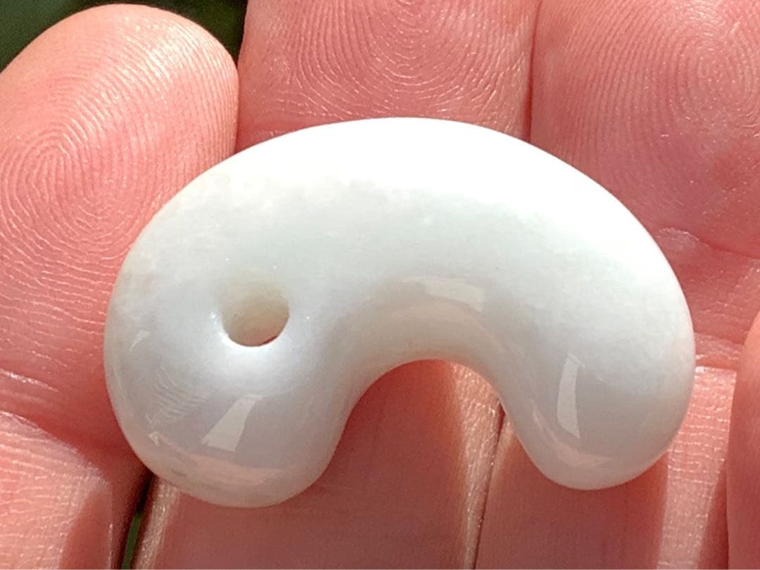 ✳霊神 神からの縁起物 糸魚川翡翠ジェダイト勾玉 本物をお身近に 機械