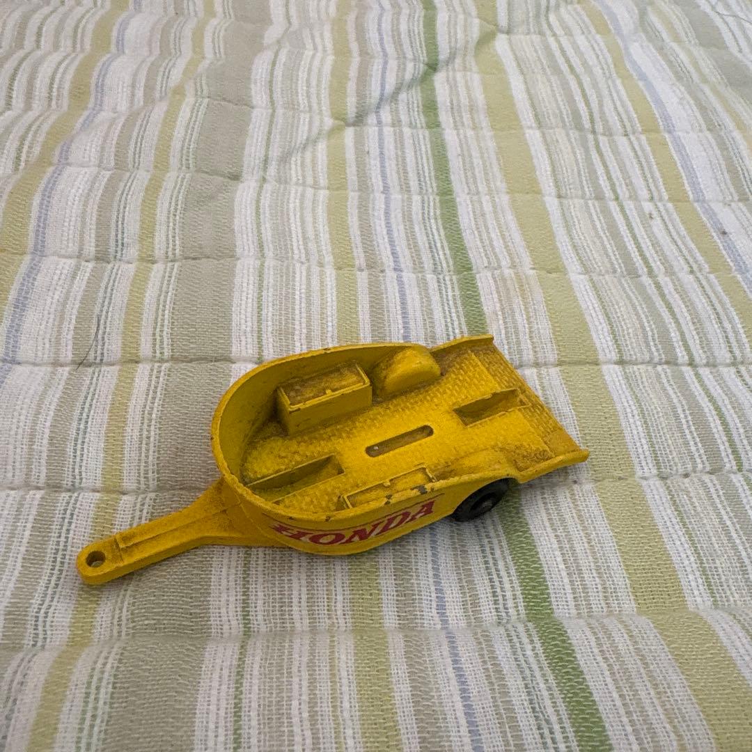 ミニカー 3点　マッチボックス　フィールドカー、ホンダバイク　ボート　ジープ