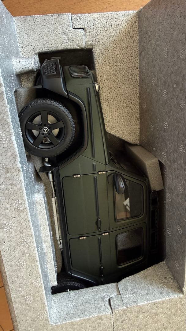 新品ミニカー 1/18メルセデス ベンツGクラス ノレブNOREV 1/18