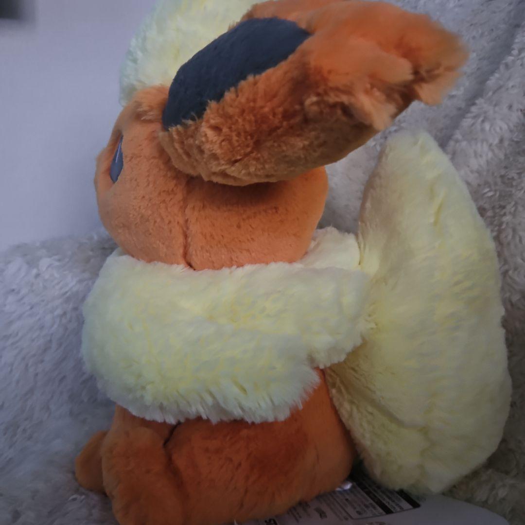 【新品タグ付き】ポケモンセンターオリジナル　ふわふわ抱きぬいぐるみ　ブースター