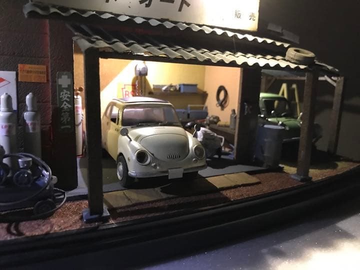 オファー 1/32昭和の情景 自動車整備工場 スバル ミゼット ジオラマ