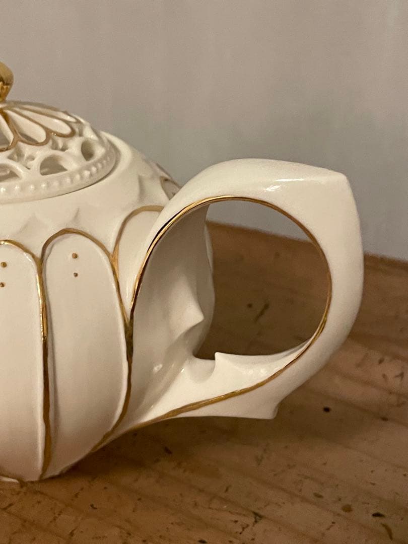 k*o様 伊藤剛俊　ポット　金彩