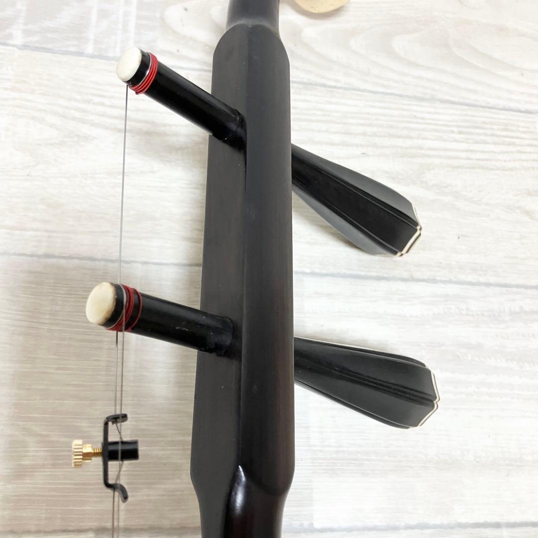 蛇皮　本革　高級 二胡 中国 弦楽器 彫刻 民族楽器 ケース付き　付属品多数