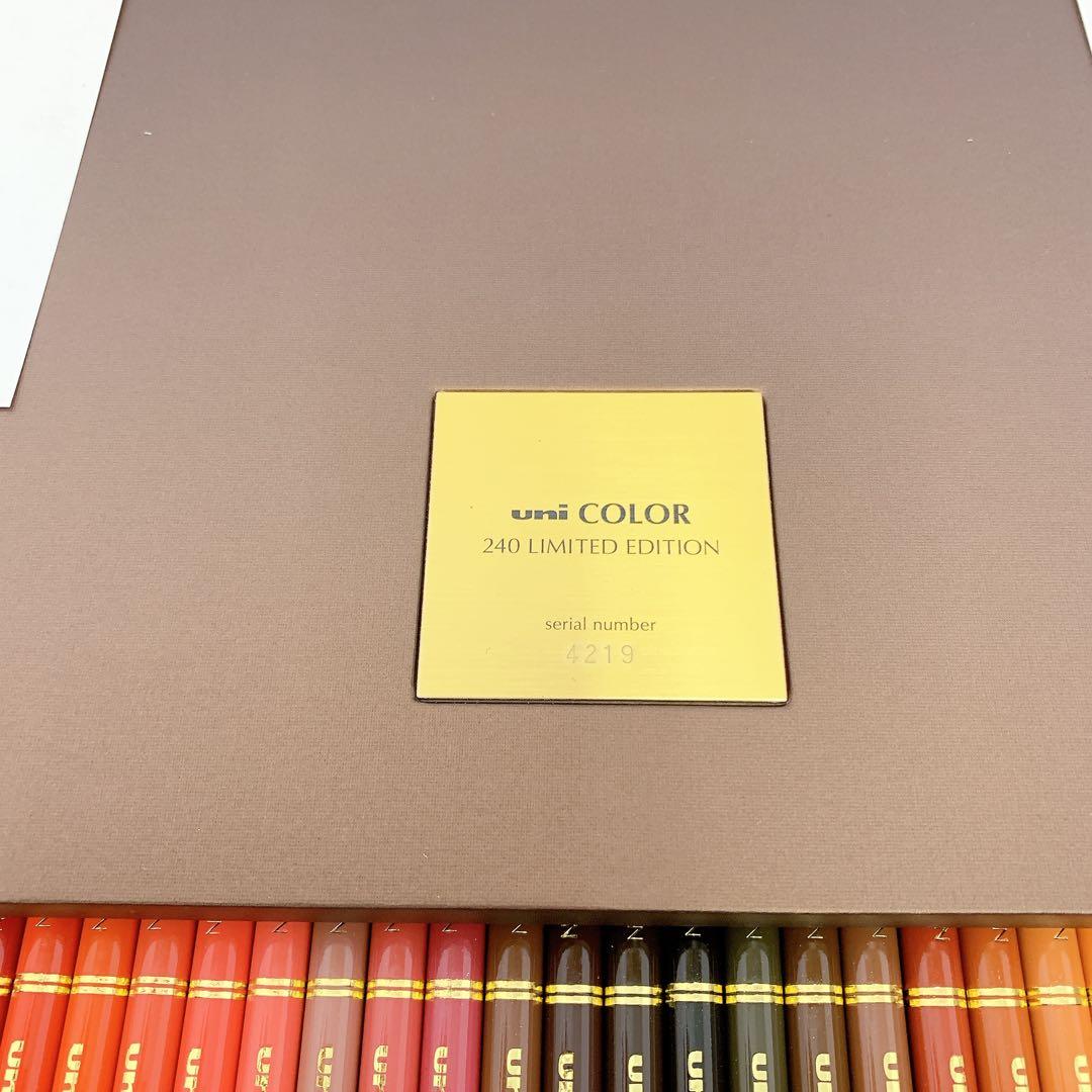 11SAM31【未使用】uni COLOR 色鉛筆 240本 箱付き 文房具