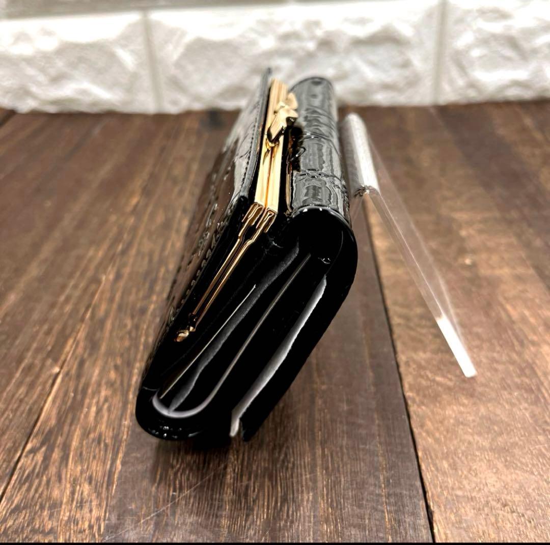 新品未使用　ヴィヴィアンウエストウッド 三つ折財布　黒　エナメル　がま口