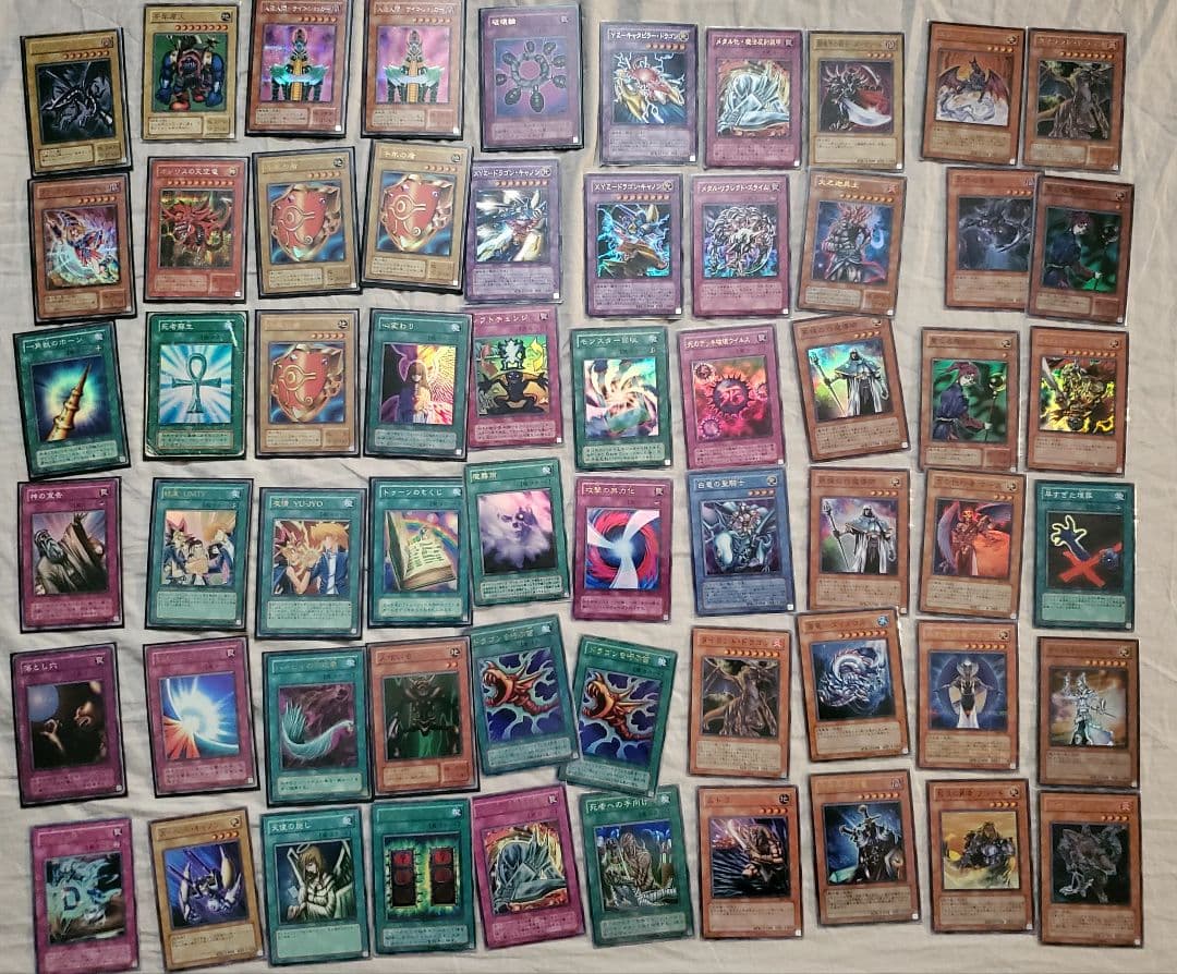 まとめ売り 1000枚以上 レア多数 旧カード 遊戯王 入手困難カード