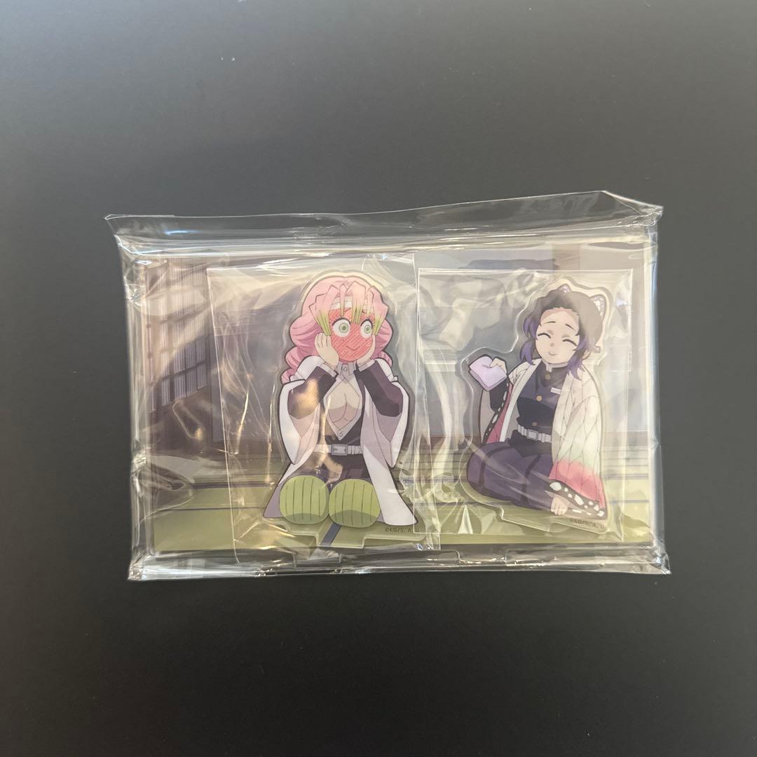 鬼滅の刃 柱稽古編 場面写そのままアクリルスタンド しのぶと蜜璃