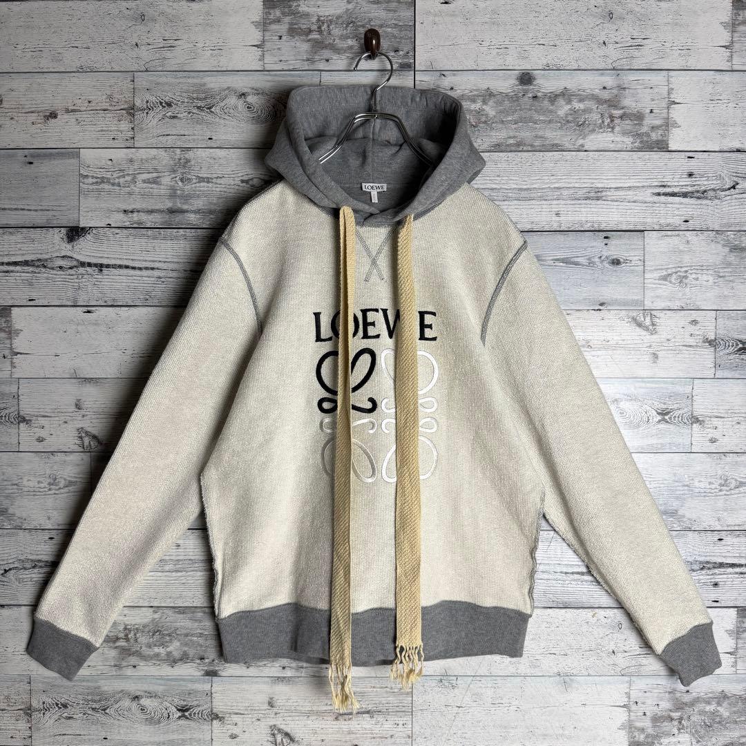 【ひつじ】ロエベ☆ 立体刺繍アナグラムロゴ入り スウェットパーカー.