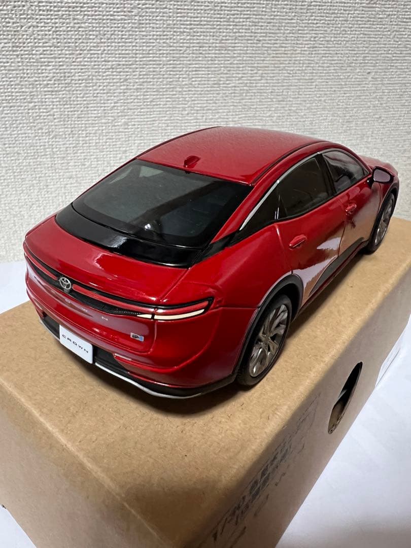 【非売品】 トヨタ CROWN 1/30 レッド