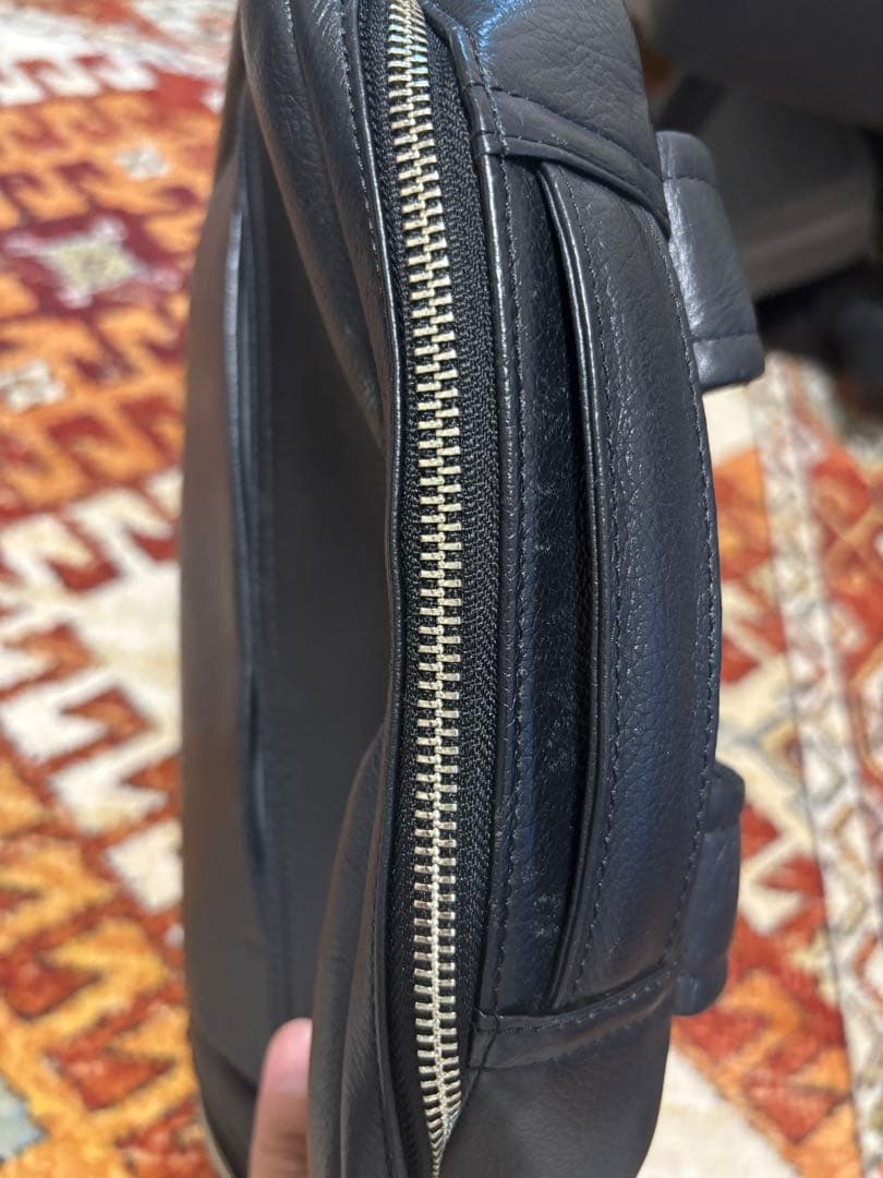 ビジネスレザーファクトリー　リュック　ブラック