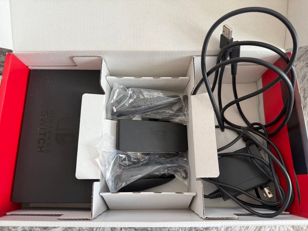 Nintendo Switch 本体 + Joy-Con + ドック + 付属品