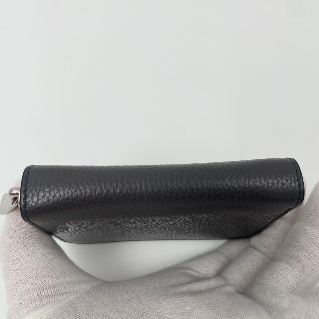 【✨未使用】 フェラガモ ケース ダブルガンチーニ ラウンドジップ シボ革