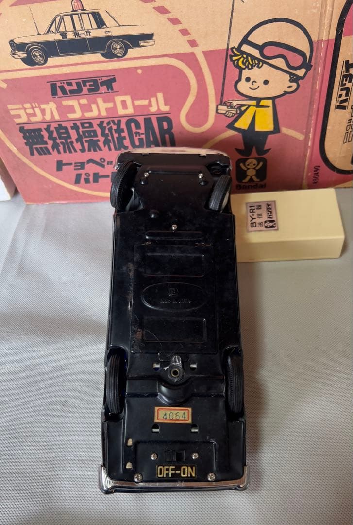 希少 当時もの バンダイ社製 ラジコンカー パトカー 警視庁 ブリキ素材