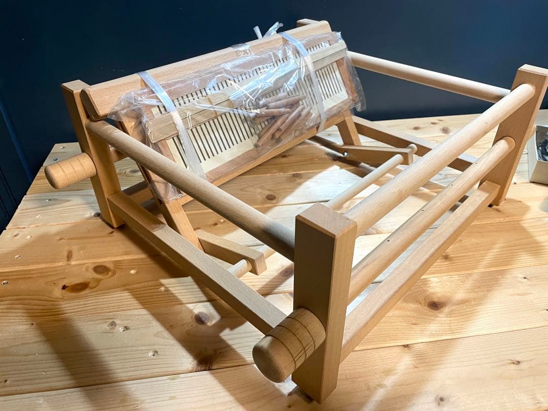 【新品】ミニ手織り機　フィンランディア　北欧風小型卓上ミニ手織機