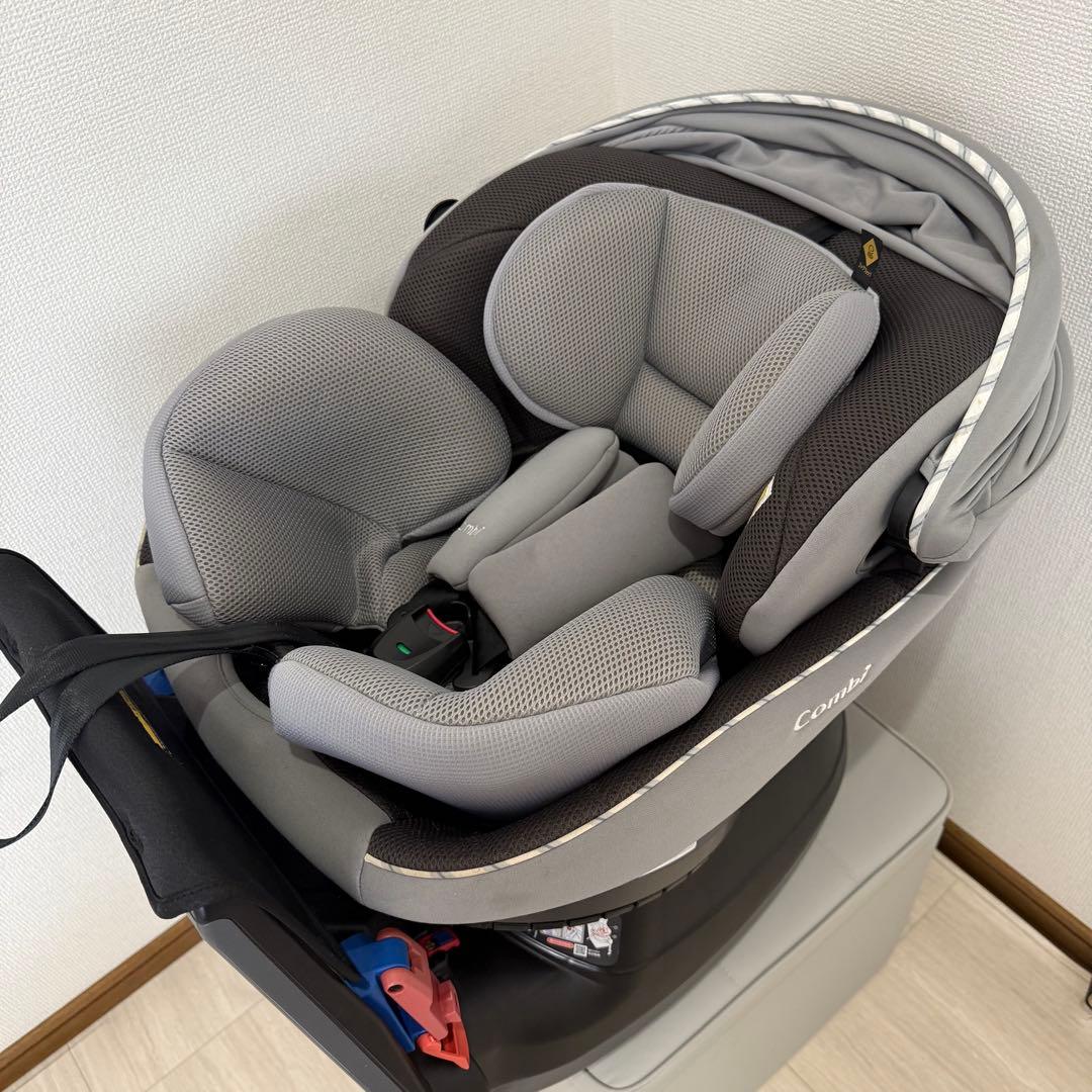 美品】コンビ クルムーヴスマート JN-550 シートベルト固定 コンビ