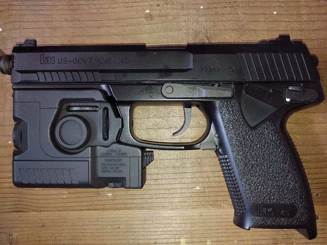 東京マルイ　ガスガン　SOCOM Mk23 ソーコム　予備マガジン付属