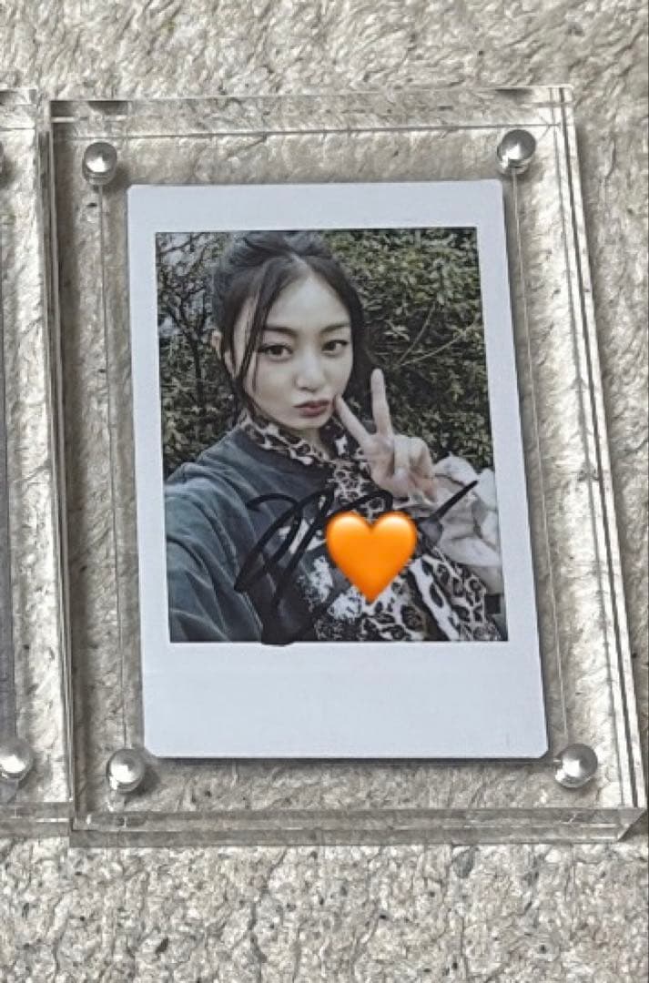 twice ジヒョ 直筆 サインチェキ - メルカリ