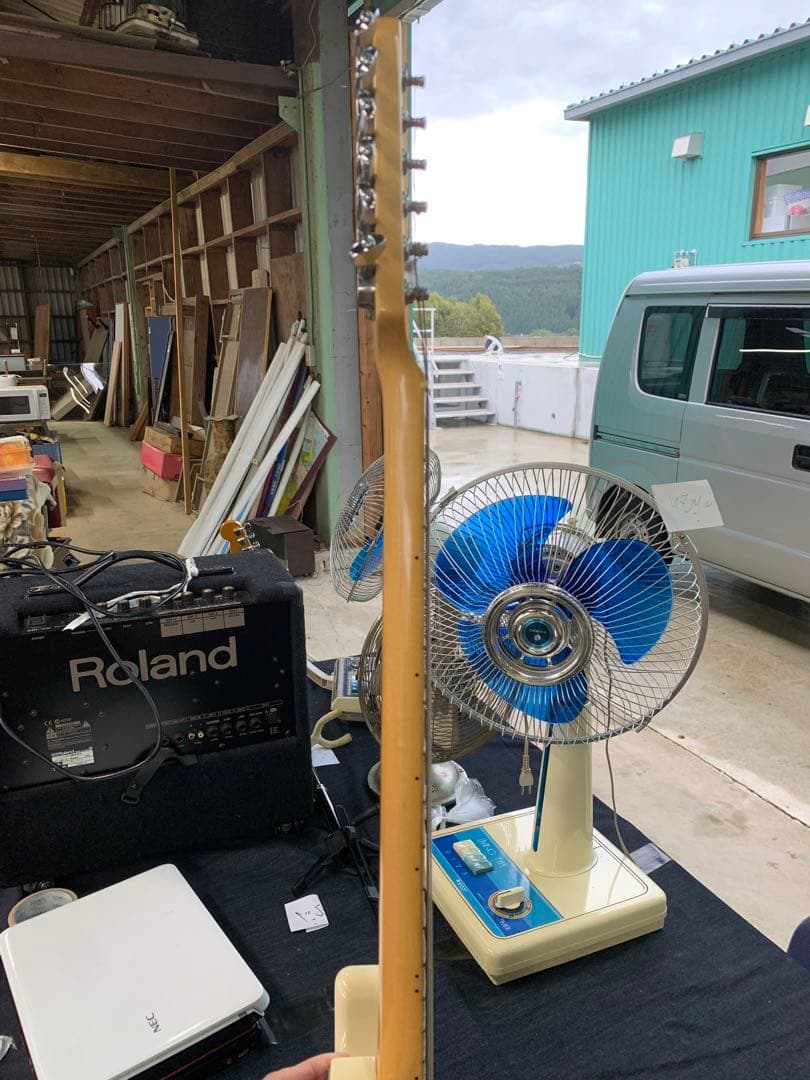 FENDER エレキギター　fender