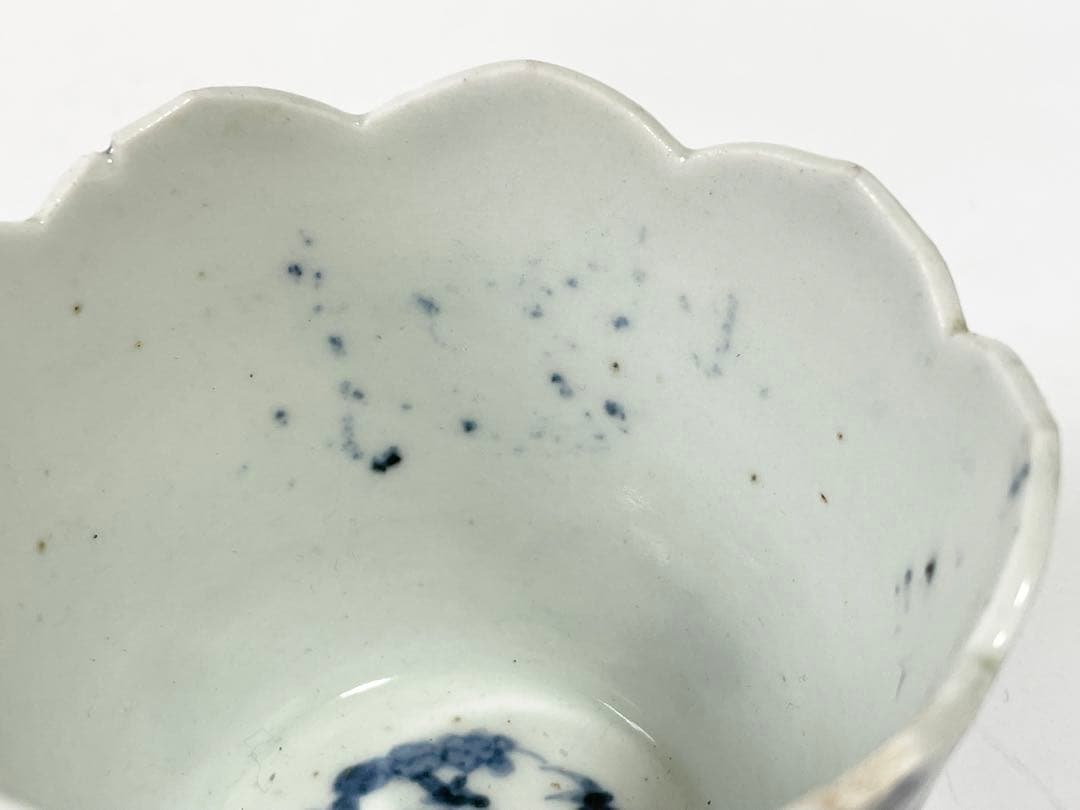 骨董 アンティーク 蕎麦猪口 輪花 染付 微塵唐草文様 フリル カップ