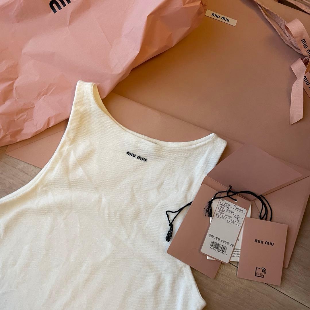 MIUMIU ミュウミュウ 2025 新作　コットンニット　トップス　36 美品