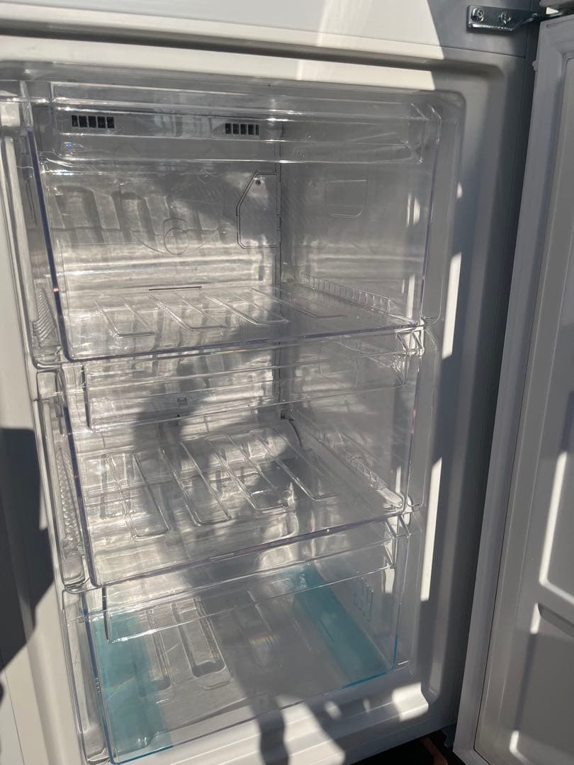 SHARP 冷蔵庫シャープ SJ-BD23K-W 2023年製230L T