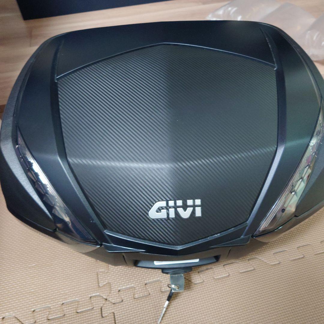 GIVI モノキートップケースV47 カーボン 美品ベース無し GIVI（ジビ） 【セール2/15まで】GIVI V47NN トップケース MONOKEY