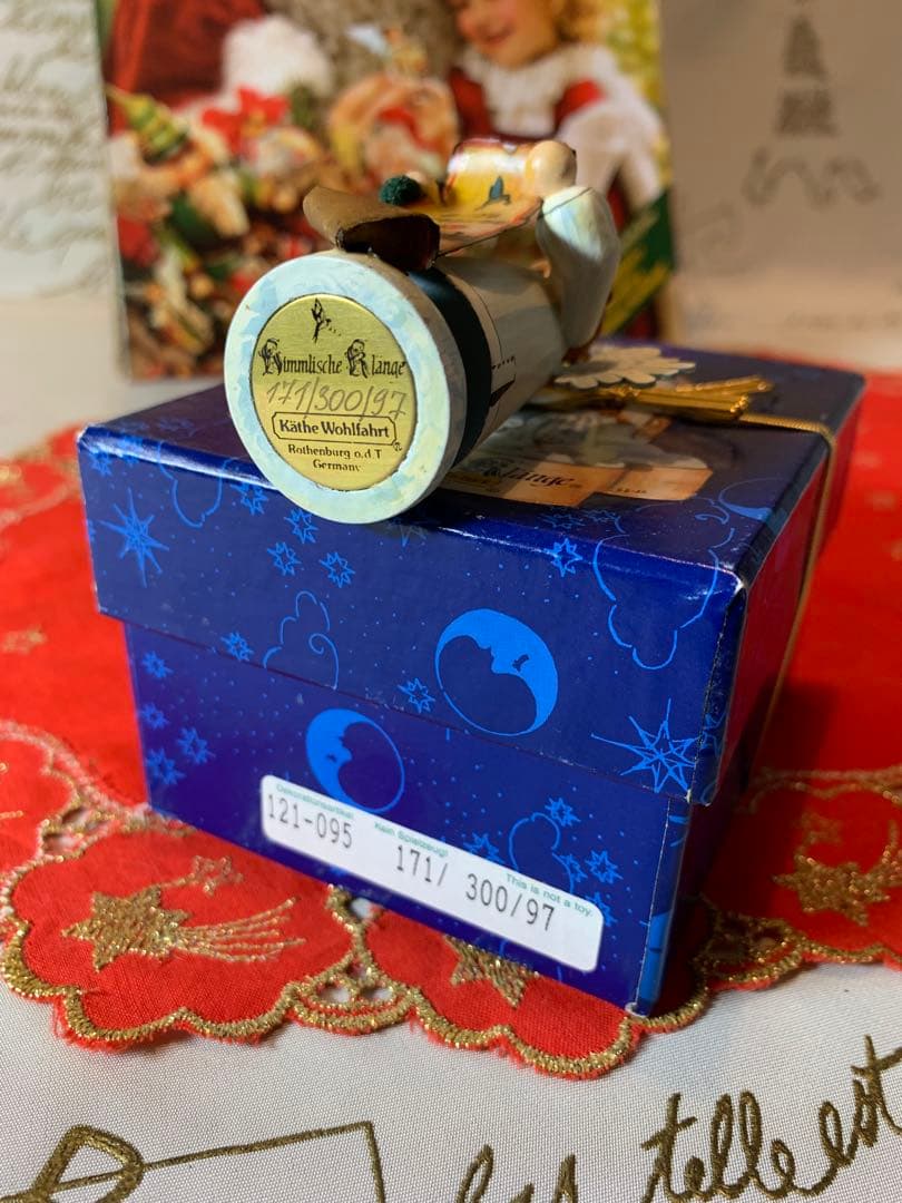 ドイツ製 木製人形 ケーテウォルファルト社の限定クリスマスベル持つ