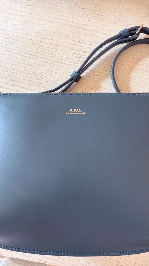 A.P.C ショルダーバッグ