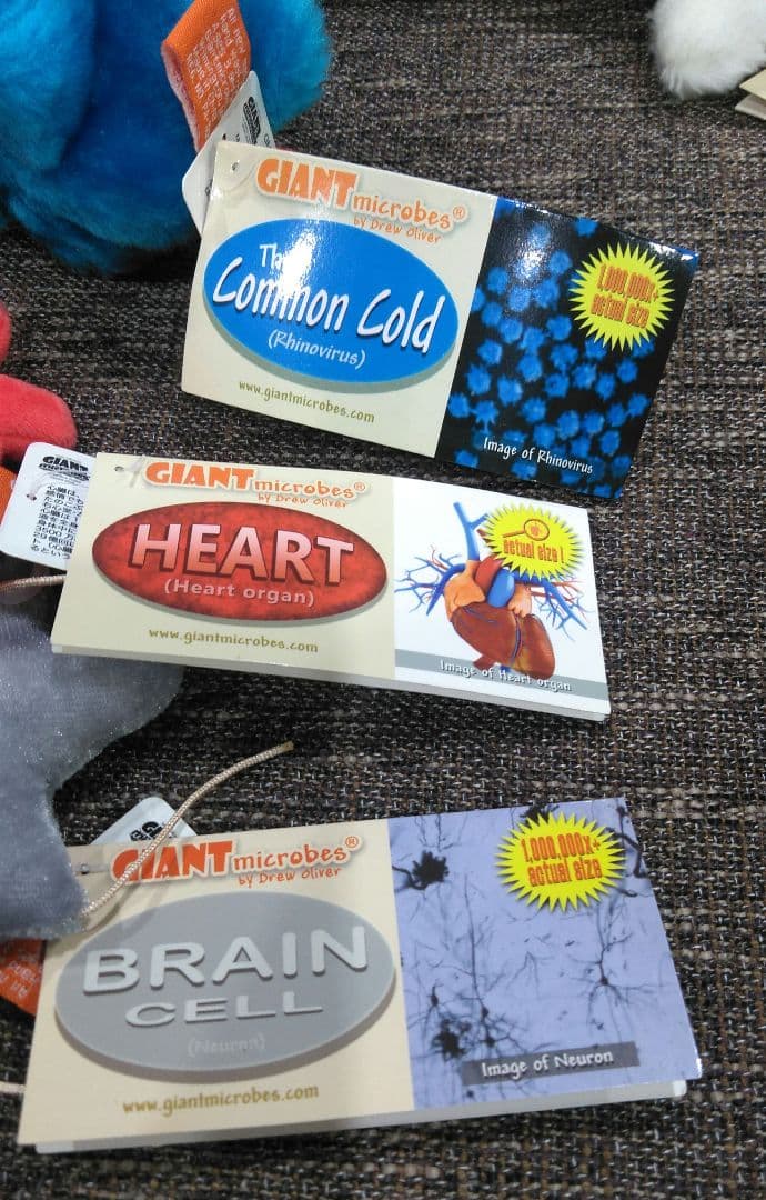 ジャイアントマイクロブス　ぬいぐるみ　キーホルダー　大・小　まとめ売り　58個