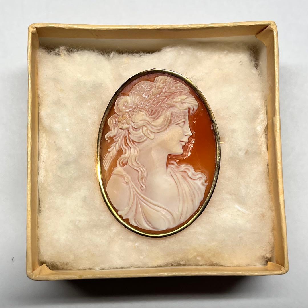 Donadio カメオ ブローチ - メルカリ