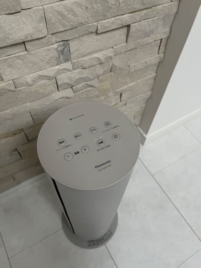 【美品】ナノイーX搭載ファンヒーターHot&Cool DS-FWX1201