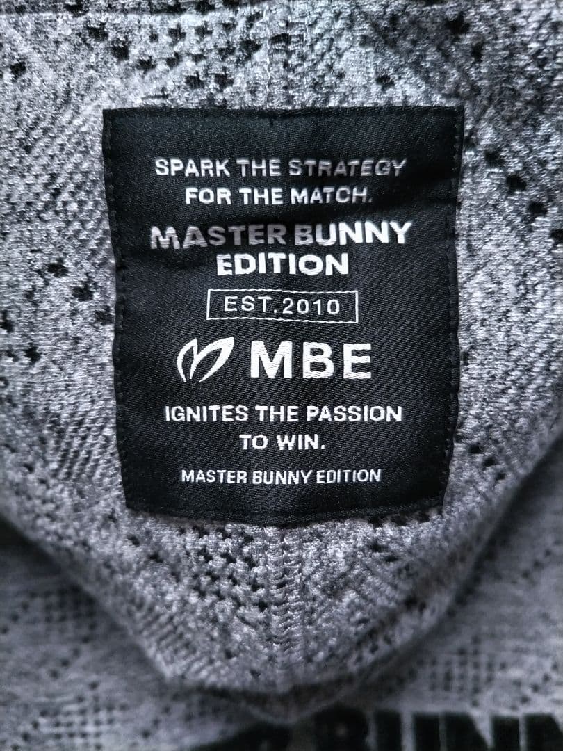 マスターバニー　クロップド パーカー グレー　23年モデル