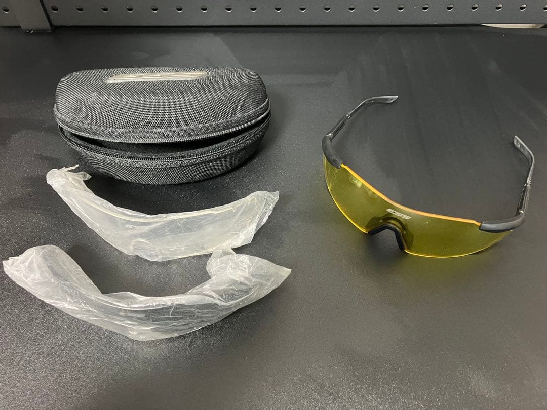 ESS ICE サングラス（アイシールド） 米軍放出品 ESS シューティンググラス ICE 2.4 アイシールド 防弾