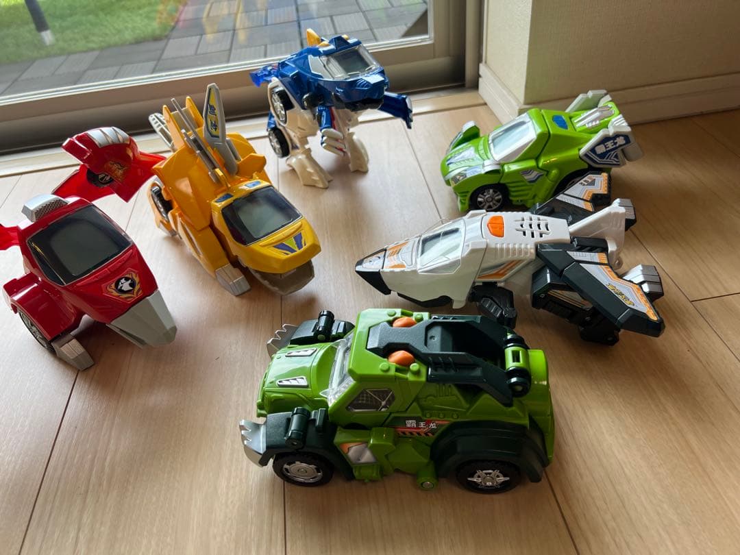 【美品】 変身恐竜 6体セット 知育玩具 変形 ロボット おもちゃ