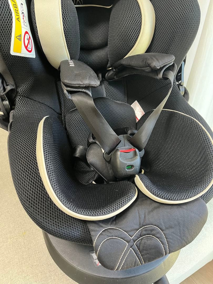 AILEBEBE チャイルドシート ブラック　エールベベ・クルット5i グランス