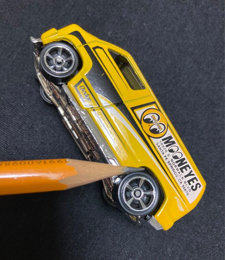 ホットウィール　カスタム’77ダッジバン　クールコンビ　[カスタム品]　タオル